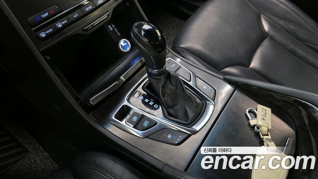 Hyundai Grandeur 2016 — photo 9
