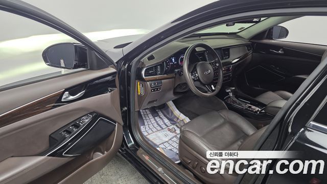 Kia K7 2018 — photo 10