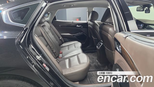 Kia K7 2018 — photo 11