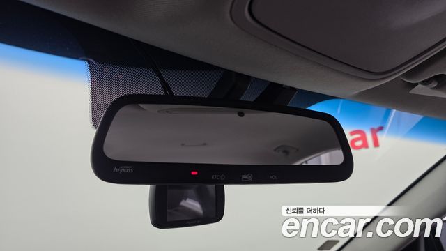 Kia K7 2018 — photo 18