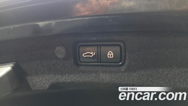 Kia K7 2018 — photo 20