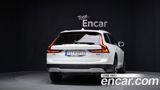 Volvo V90 2021 — photo 4