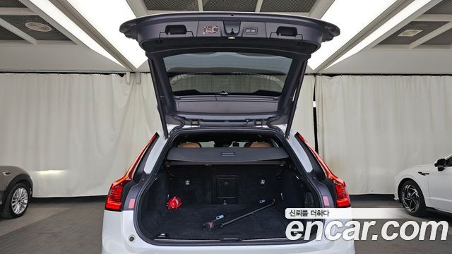 Volvo V90 2021 — photo 26