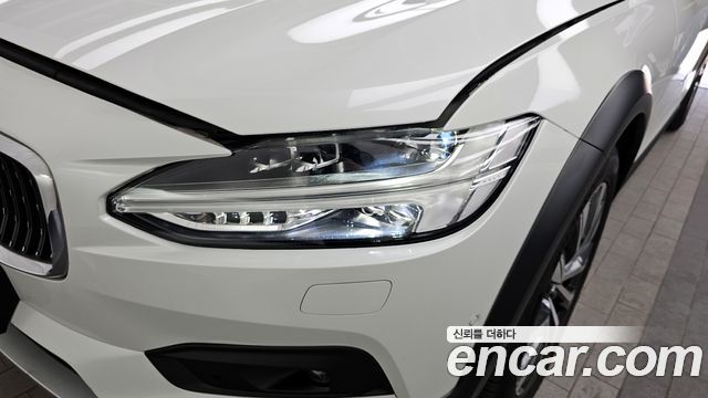 Volvo V90 2021 — photo 8