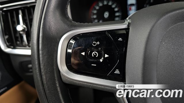 Volvo V90 2021 — photo 27