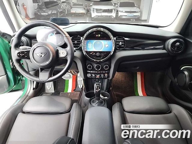 Mini Cooper 2022 — photo 7