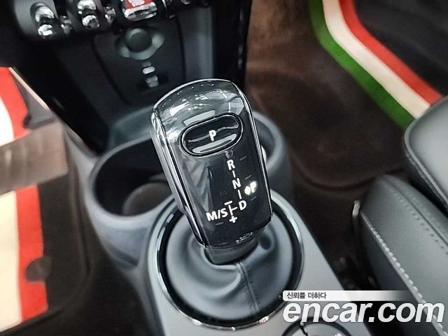 Mini Cooper 2022 — photo 9