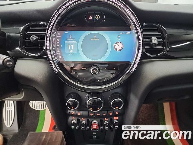 Mini Cooper 2022 — photo 10