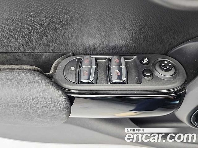 Mini Cooper 2022 — photo 16