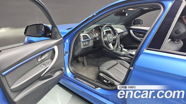 BMW 3-Series 2017 — photo 10