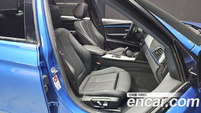 BMW 3-Series 2017 — photo 12