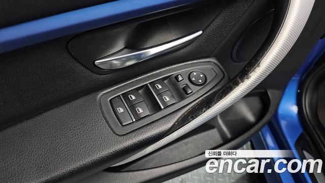 BMW 3-Series 2017 — photo 17