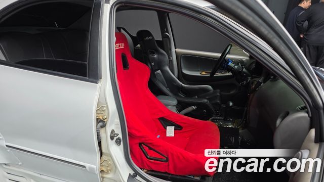 Hyundai AVANTE 2000 — photo 12