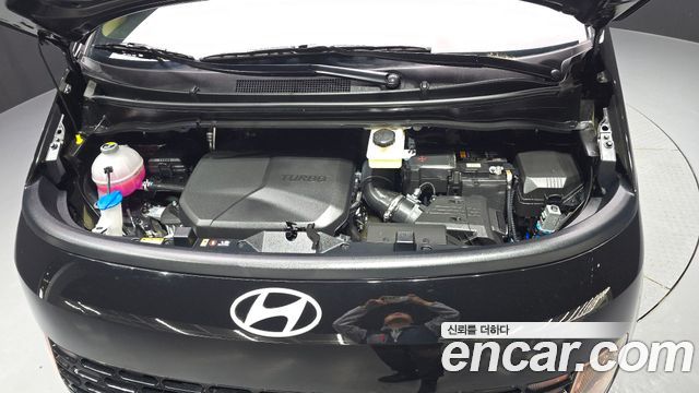 Hyundai Staria 2025 — photo 6