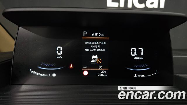 Hyundai Staria 2025 — photo 11