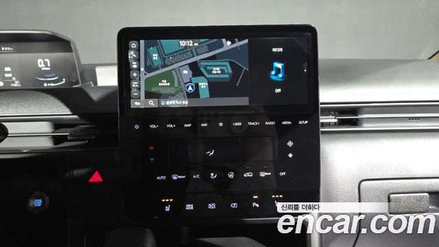 Hyundai Staria 2025 — photo 20