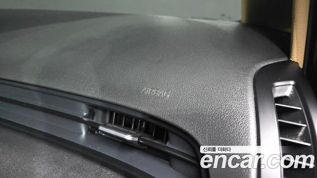 Hyundai Staria 2025 — photo 29