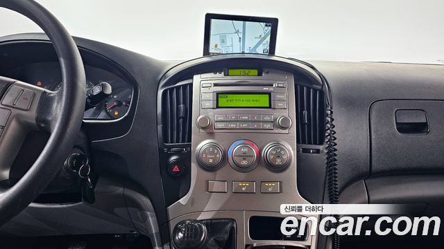 Hyundai Starex 2016 — photo 13