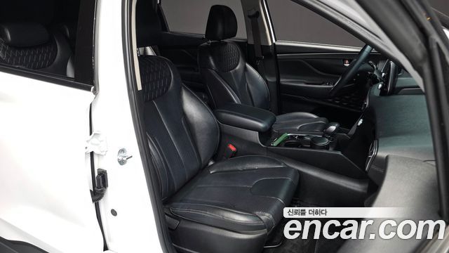 Hyundai Santafe 2019 — photo 11