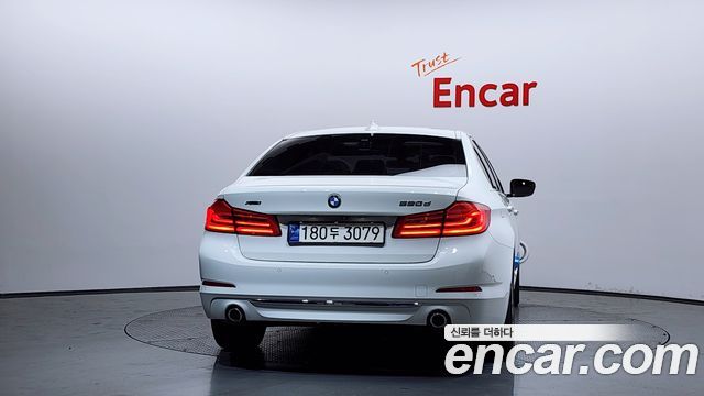 BMW 5-Series 2018 — photo 4