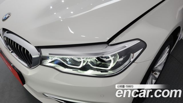 BMW 5-Series 2018 — photo 8