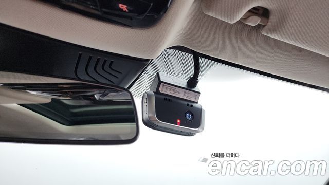 BMW 5-Series 2018 — photo 34