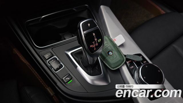 BMW 3-Series 2017 — photo 9