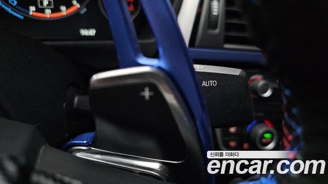 BMW 3-Series 2017 — photo 17