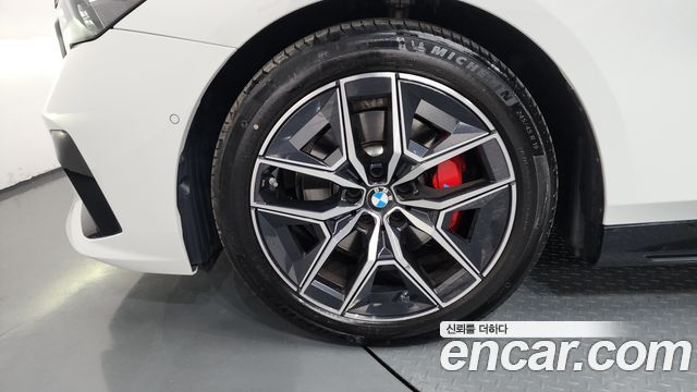 BMW 5-Series 2024 — photo 5
