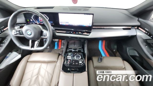 BMW 5-Series 2024 — photo 10