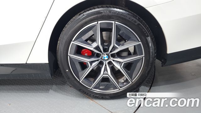 BMW 5-Series 2024 — photo 7
