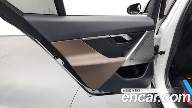 BMW 5-Series 2024 — photo 15