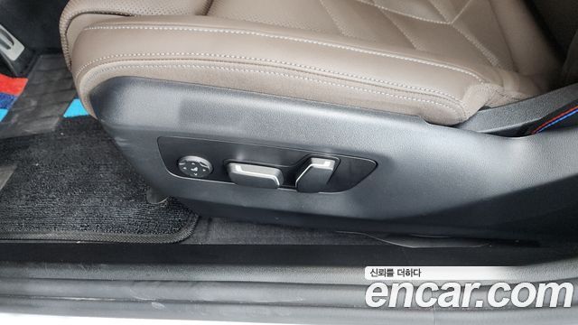 BMW 5-Series 2024 — photo 33