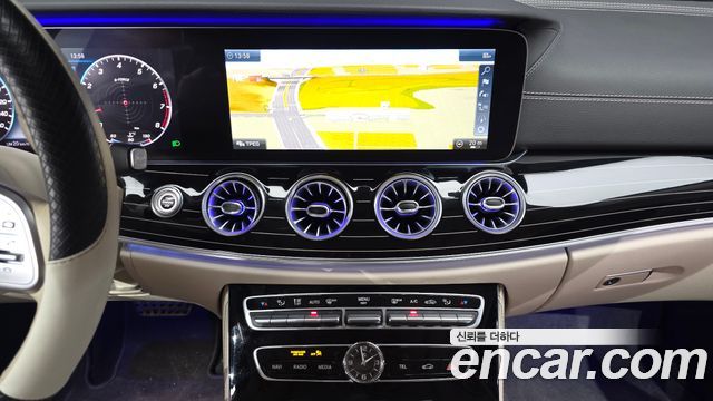 Mercedes-Benz CLS-Class 2019 — photo 21