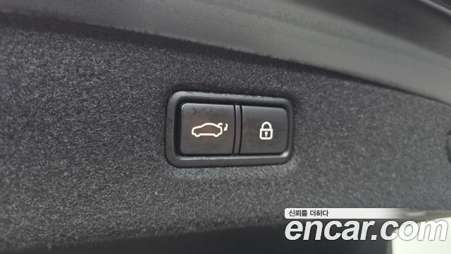 Genesis G90 2019 — photo 24