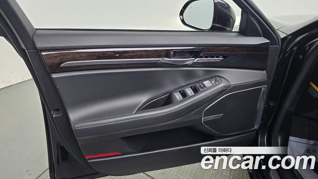 Genesis G90 2019 — photo 14