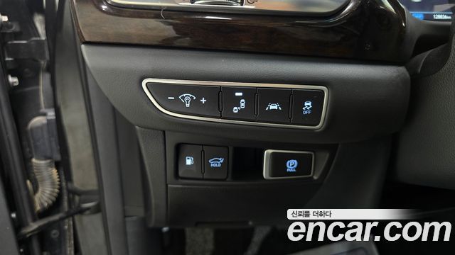 Genesis G90 2019 — photo 28