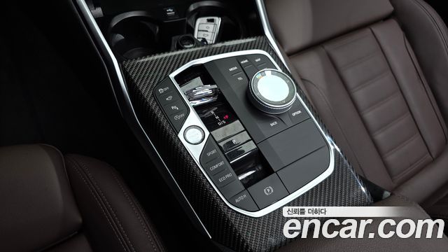 BMW 3-Series 2025 — photo 9