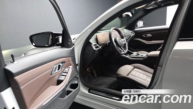 BMW 3-Series 2025 — photo 10