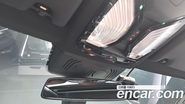 BMW 3-Series 2025 — photo 19