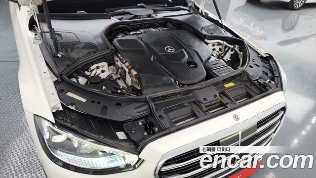 Mercedes-Benz S-Class 2021 — photo 6