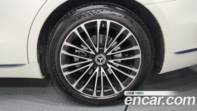 Mercedes-Benz S-Class 2021 — photo 7
