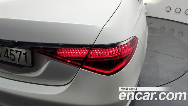 Mercedes-Benz S-Class 2021 — photo 9