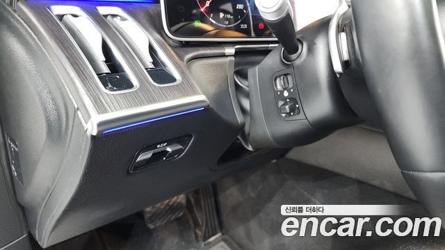Mercedes-Benz S-Class 2021 — photo 28