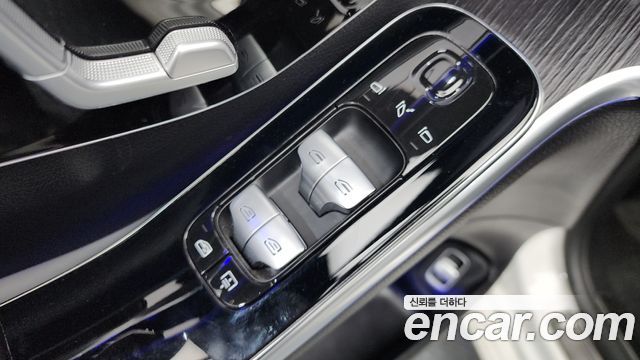 Mercedes-Benz S-Class 2021 — photo 30
