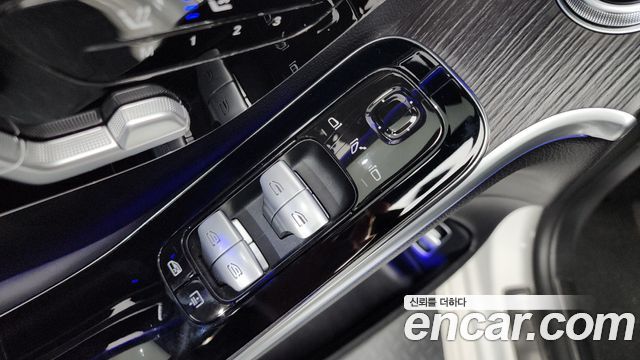 Mercedes-Benz S-Class 2021 — photo 39