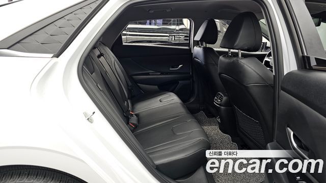 Hyundai AVANTE 2024 — photo 18