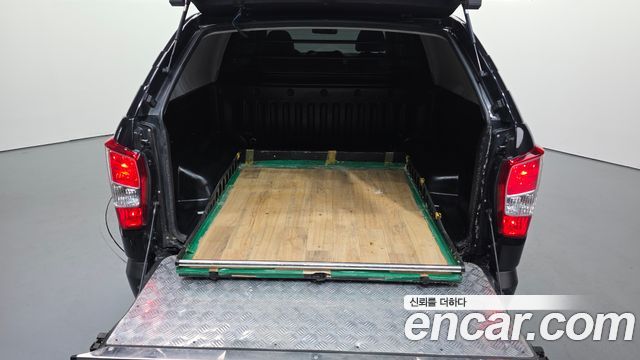 KG Mobility Rexton 2018 — photo 20