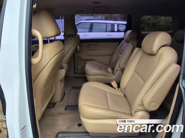 Kia Canival 2019 — photo 8