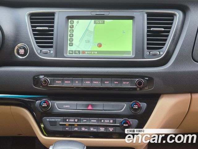 Kia Canival 2019 — photo 11